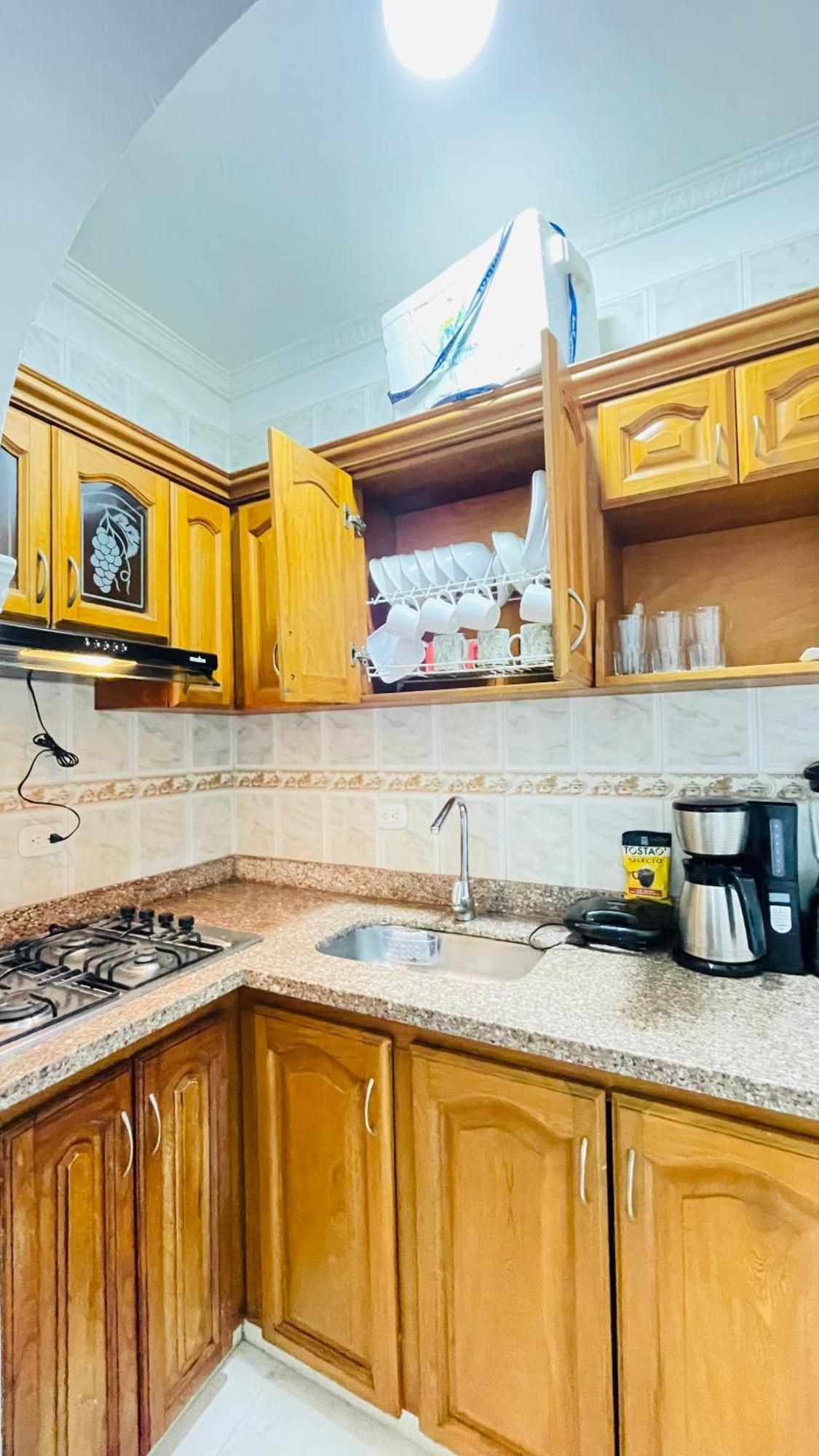 Disfruta El Mar, Moderno, Familiar Y Bien Ubicado Apartamento *