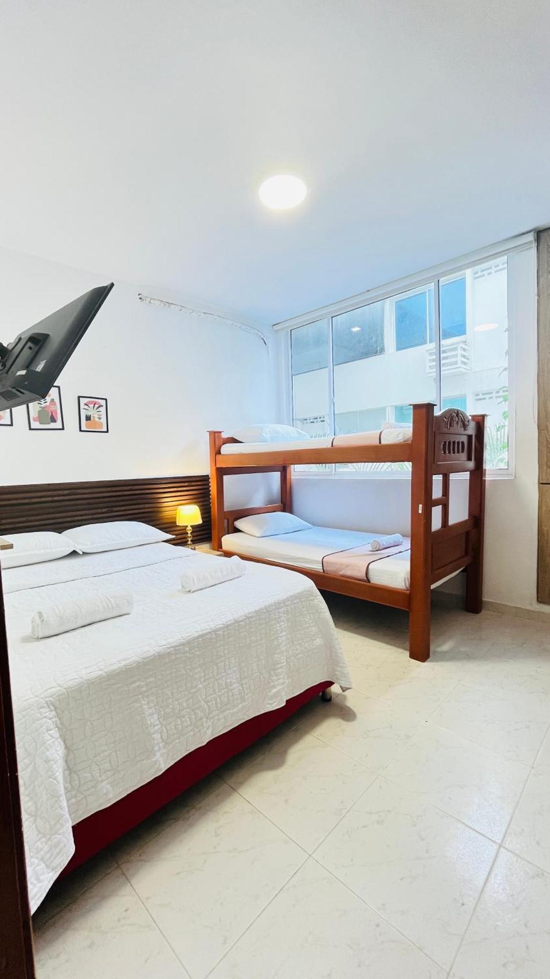 Disfruta El Mar, Moderno, Familiar Y Bien Ubicado Apartamento